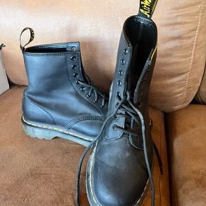 Ladies doc Martin black size 8